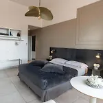 Apartmán Penthouse With Big Terrace Duomo View