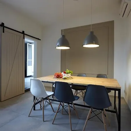 Penthouse With Big Terrace Duomo View