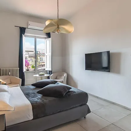 Penthouse With Big Terrace Duomo View Apartamento *