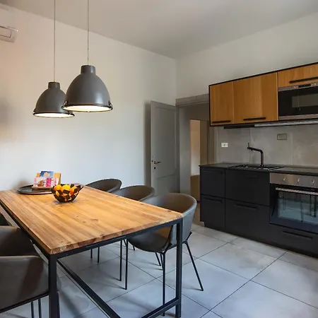 Penthouse With Big Terrace Duomo View Apartamento *